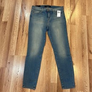 NWT J. Brand Mid-Rise Capri Jeans Size 28